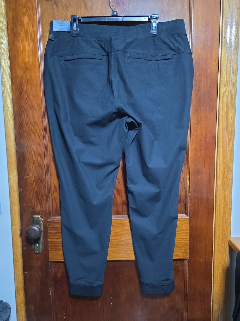 Men's VRST Limitless Slim Fit Jogger XL NWT Black